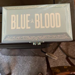 Jeffree star Blue Blood Palette.
